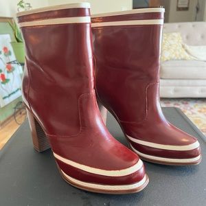 Boot size 10 Diane Von Furstenberg burgundy and beige